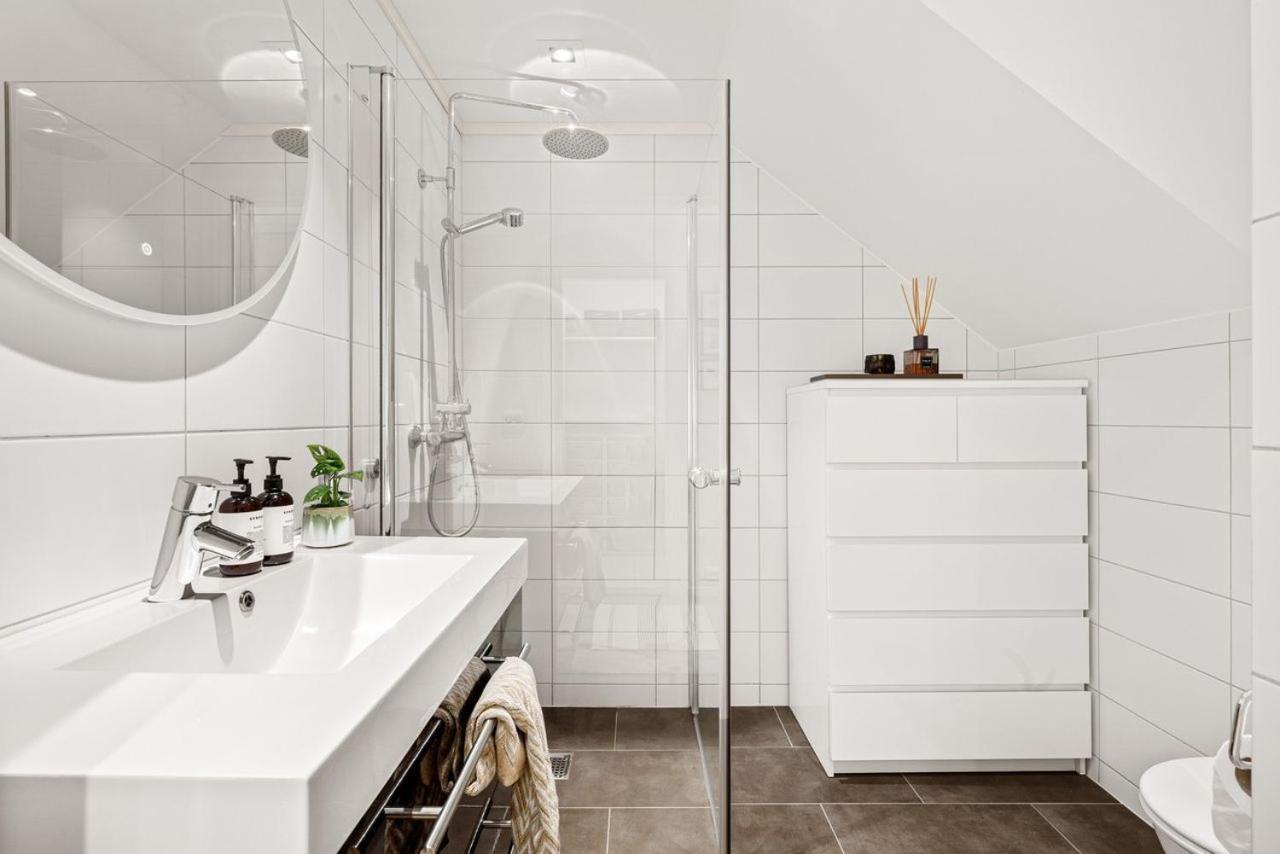 Appartement Modern & 2 Bedroom With Parking *